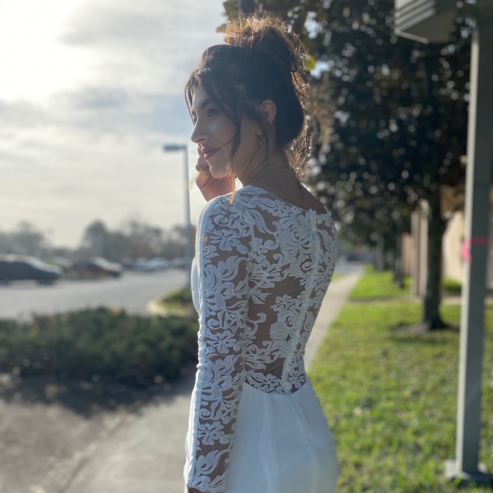 Meet your Posher, Edona